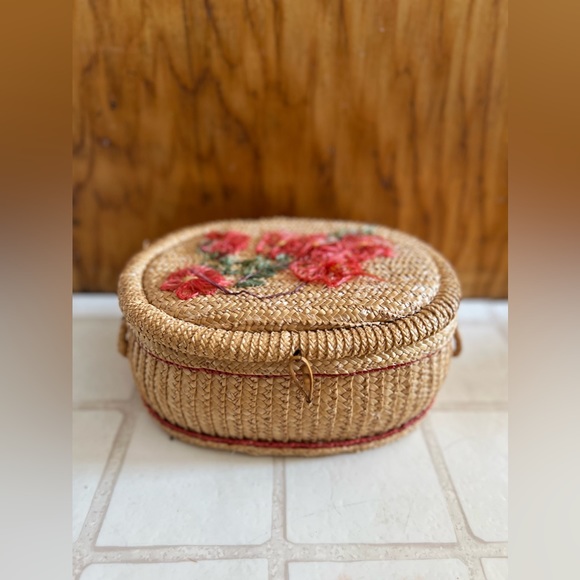 Vintage Wicker Sewing Box - Picture 1 of 4